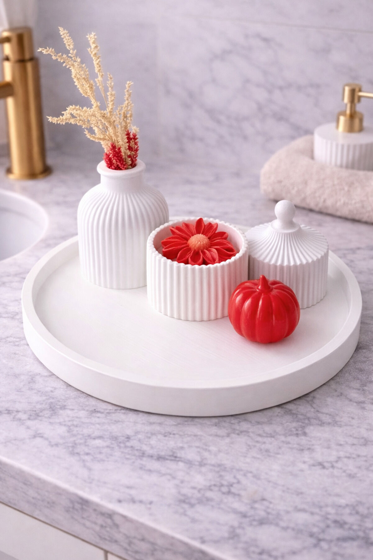 Kırmızı Çiçek Mumlu Dekoratif Tepsi Seti Minimal Vazo ile